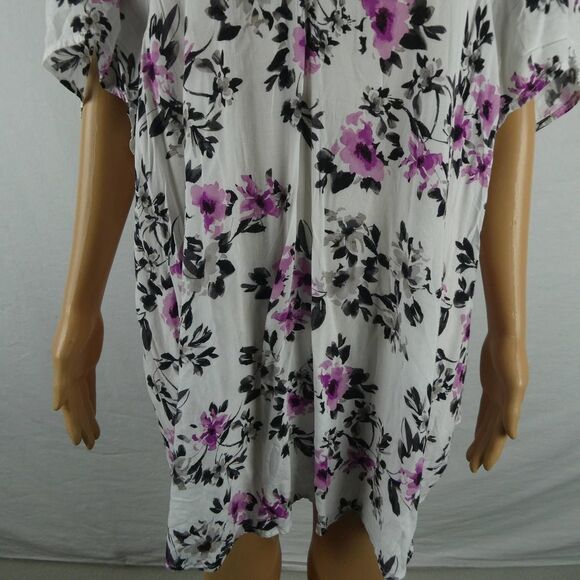 Torrid Rayon Abbey White Floral Challis Bow Back Keyhole V Neck Blouse Plus Size - Picture 5 of 11